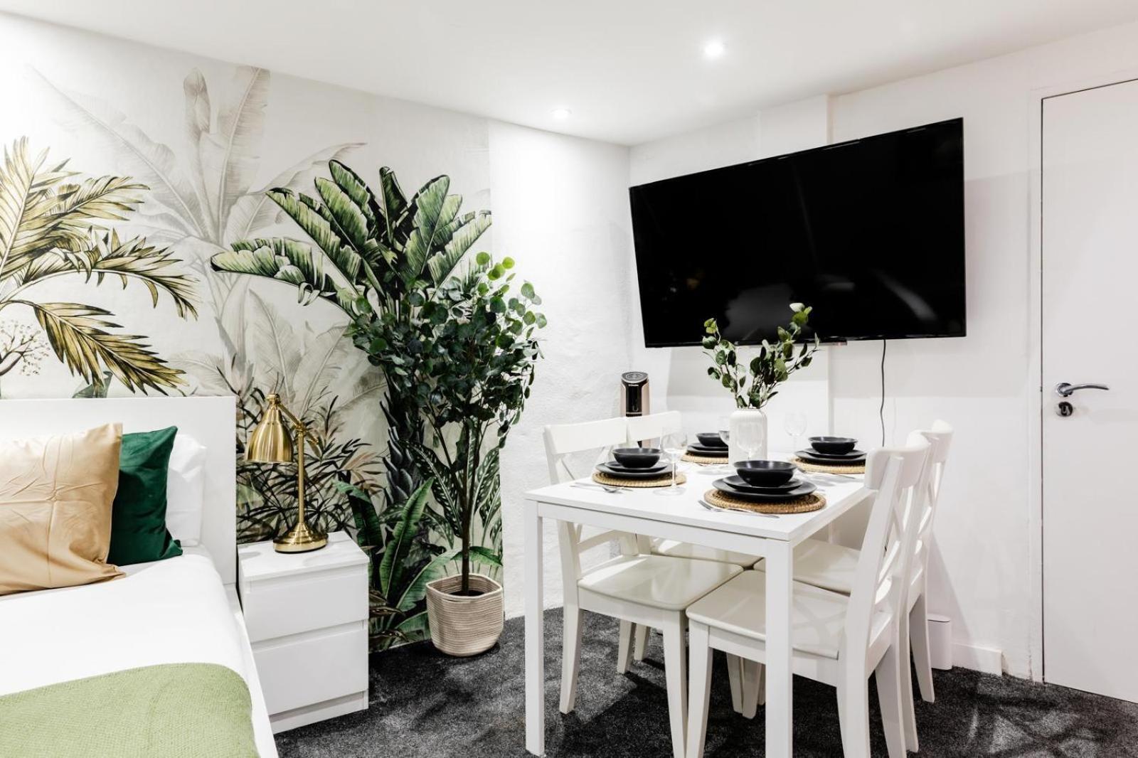 Regents Street's Superb Studios! Londres